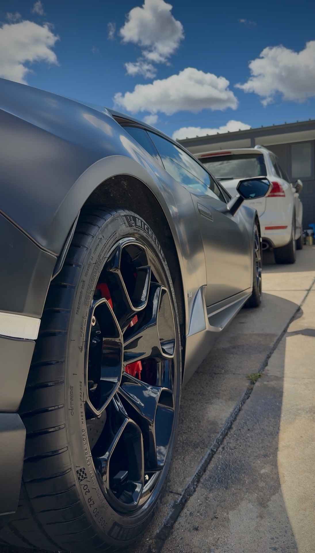 Alloy wheels and tyres detailed and dressed after a full car detail